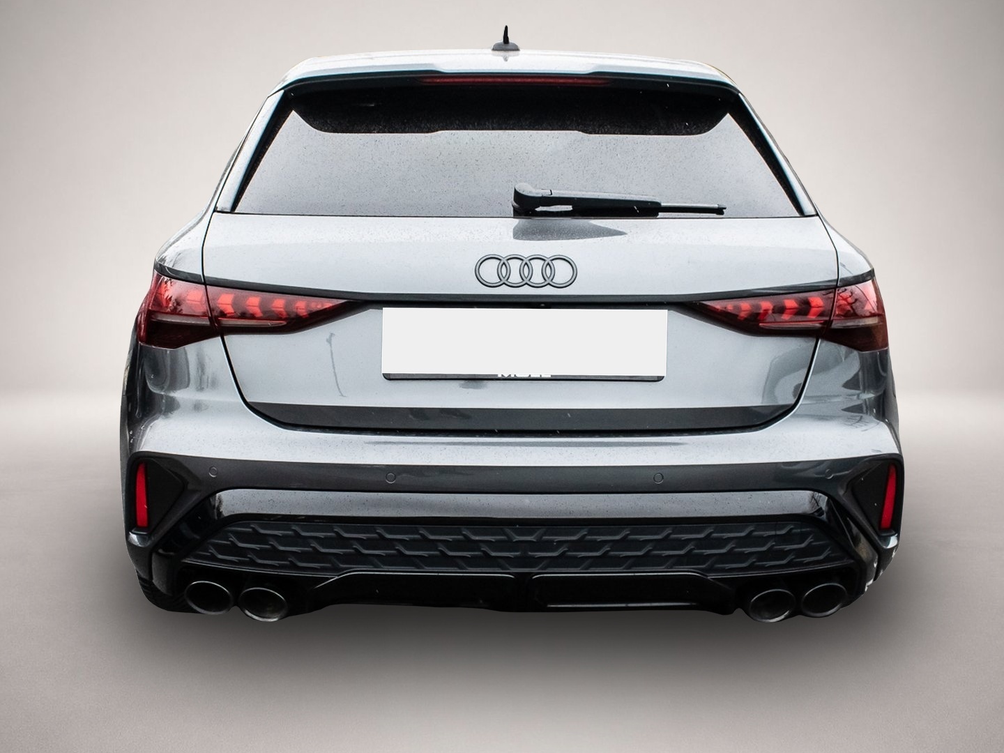 Audi quattro (04/2025, Benzin)