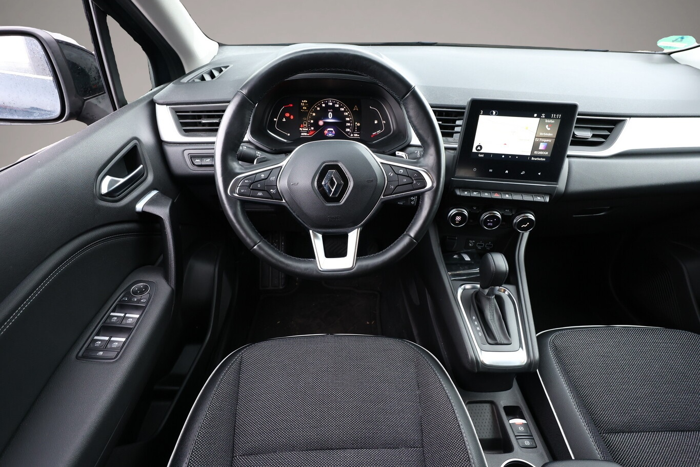 Renault Captur (04/2023, Benzin)