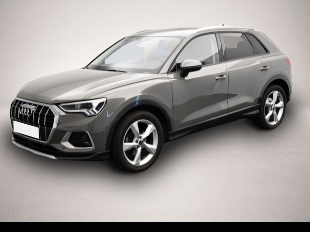 Audi Q3 (09/2022, Benzin)