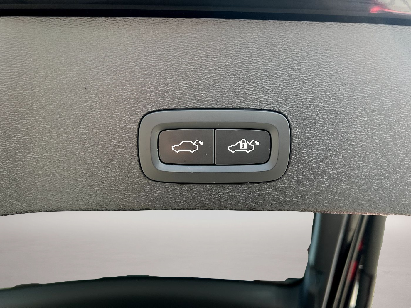 Volvo XC40 (12/2022, ELECTRIC)