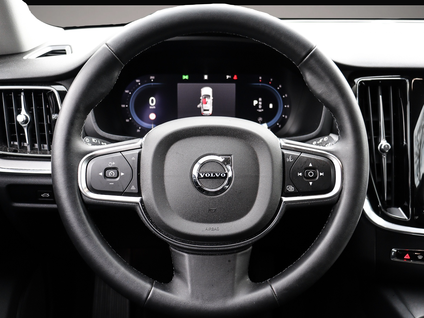 Volvo V60 (06/2024, Benzin)