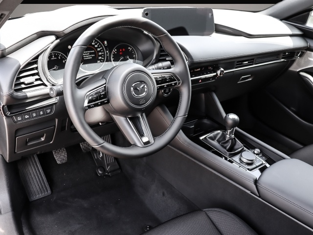 Mazda 3 (08/2025, Benzin)