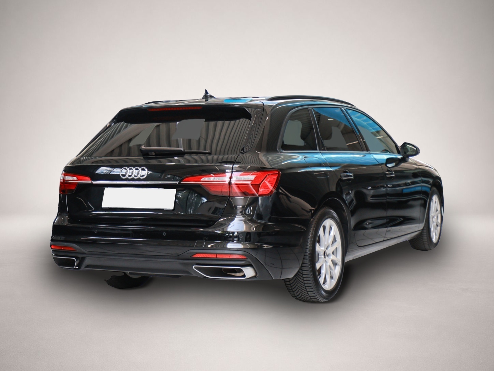 Audi A4 (05/2022, Benzin)