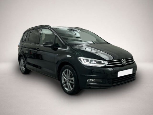 Volkswagen Touran (12/2025, Benzin)