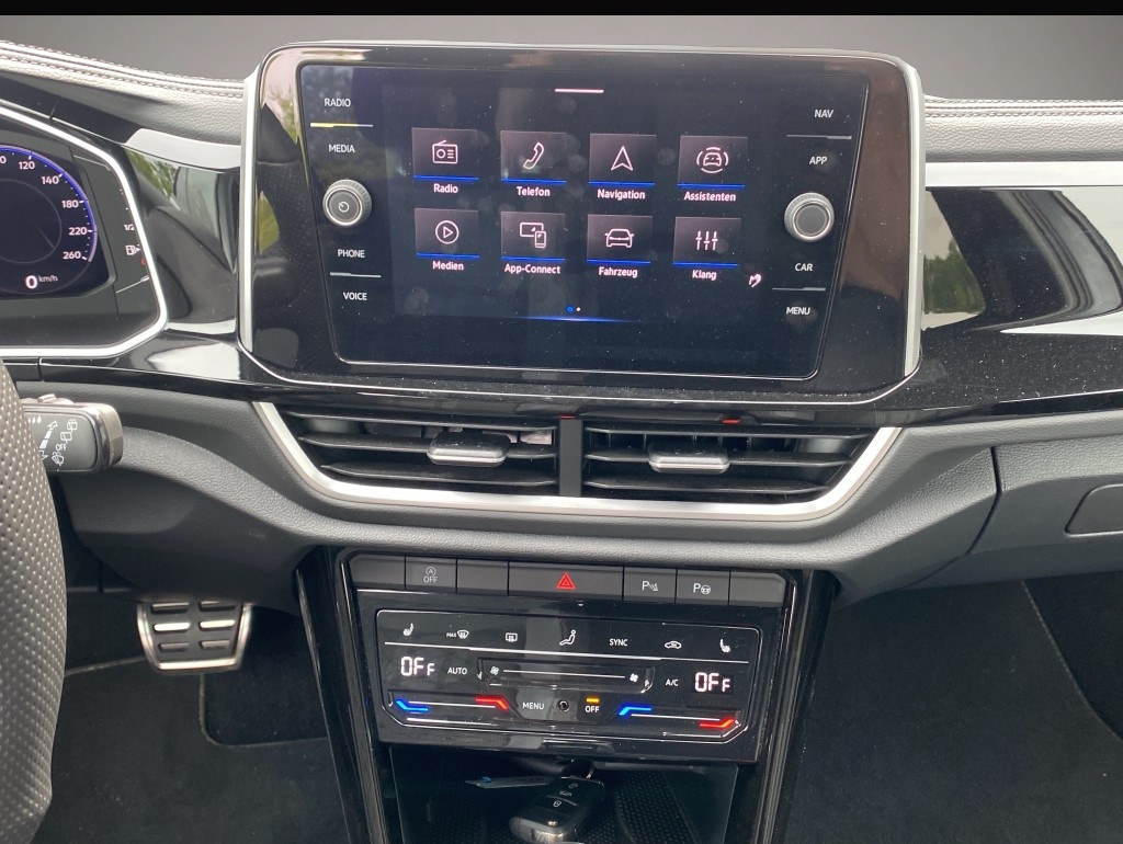 Volkswagen T-Roc (06/2025, Benzin)