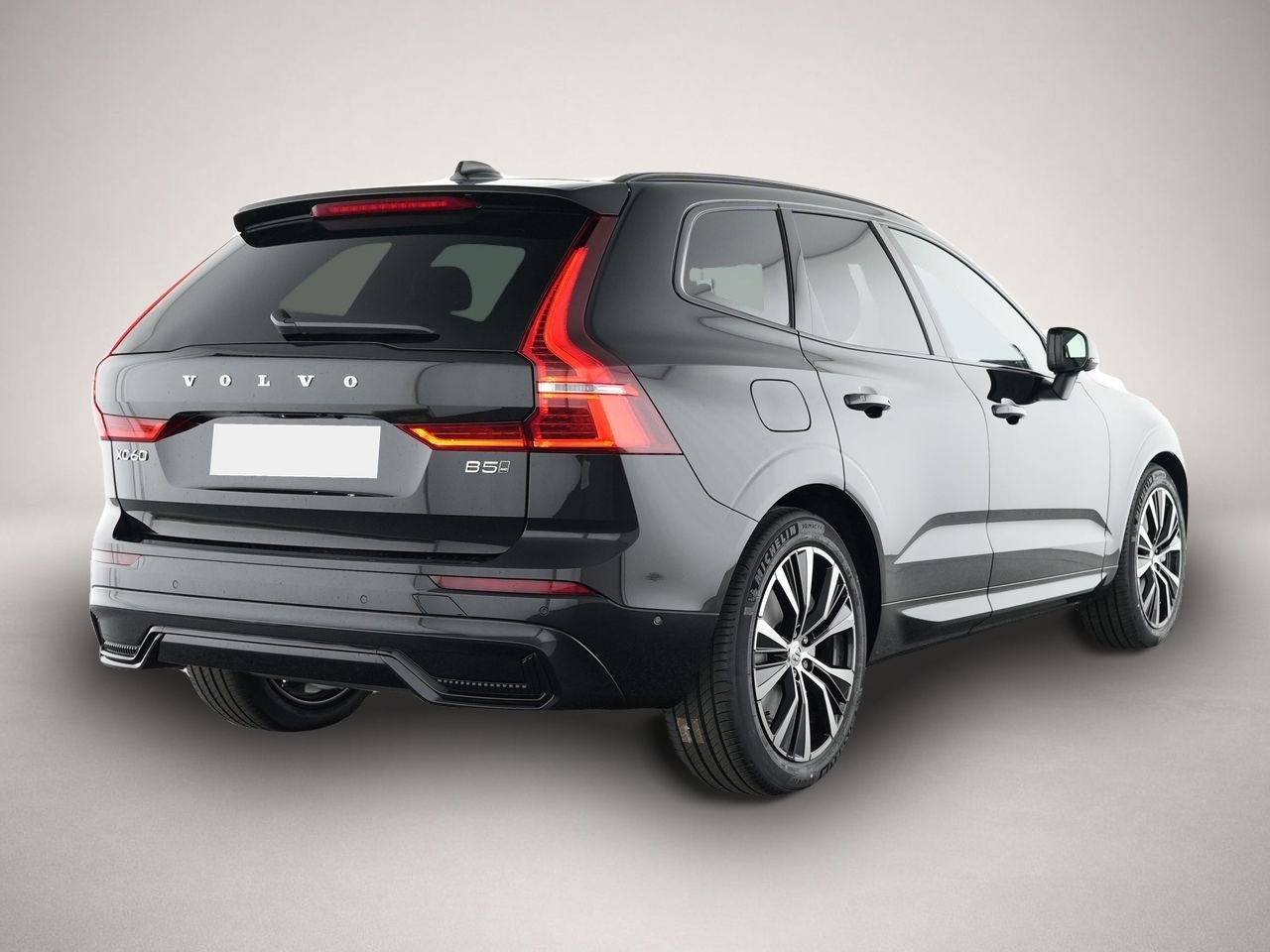 Volvo XC60 (05/2025, Benzin)