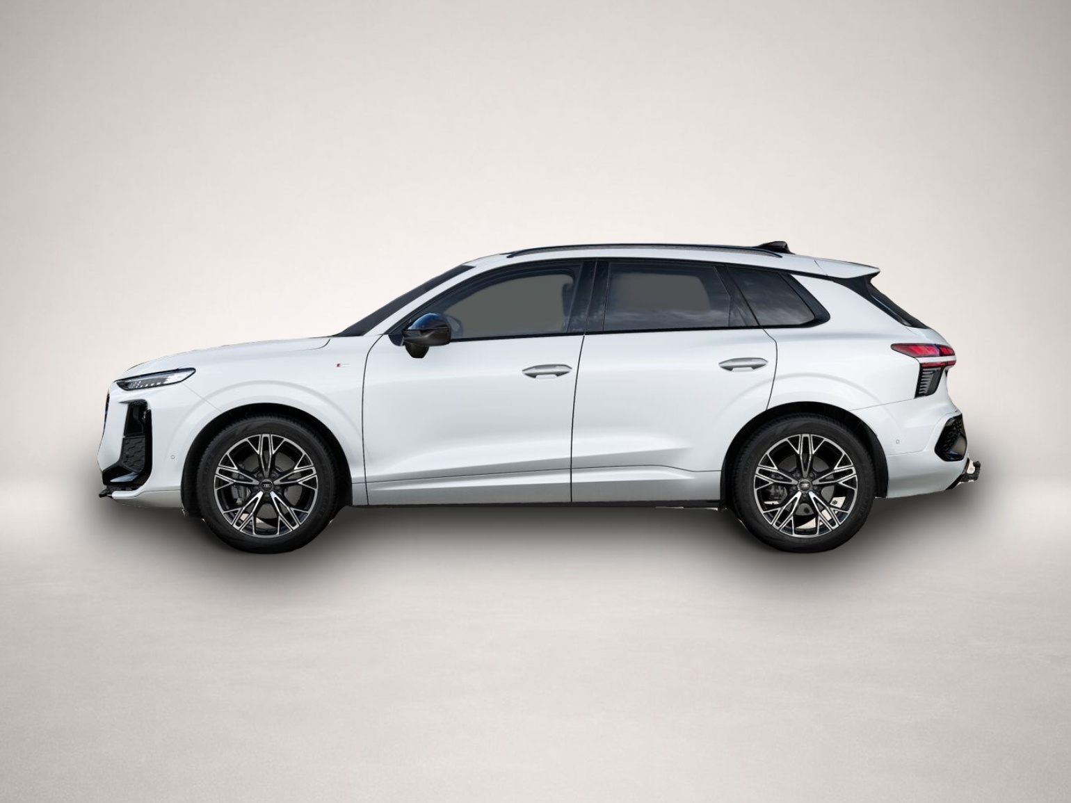 Audi Q3 (, Benzin)