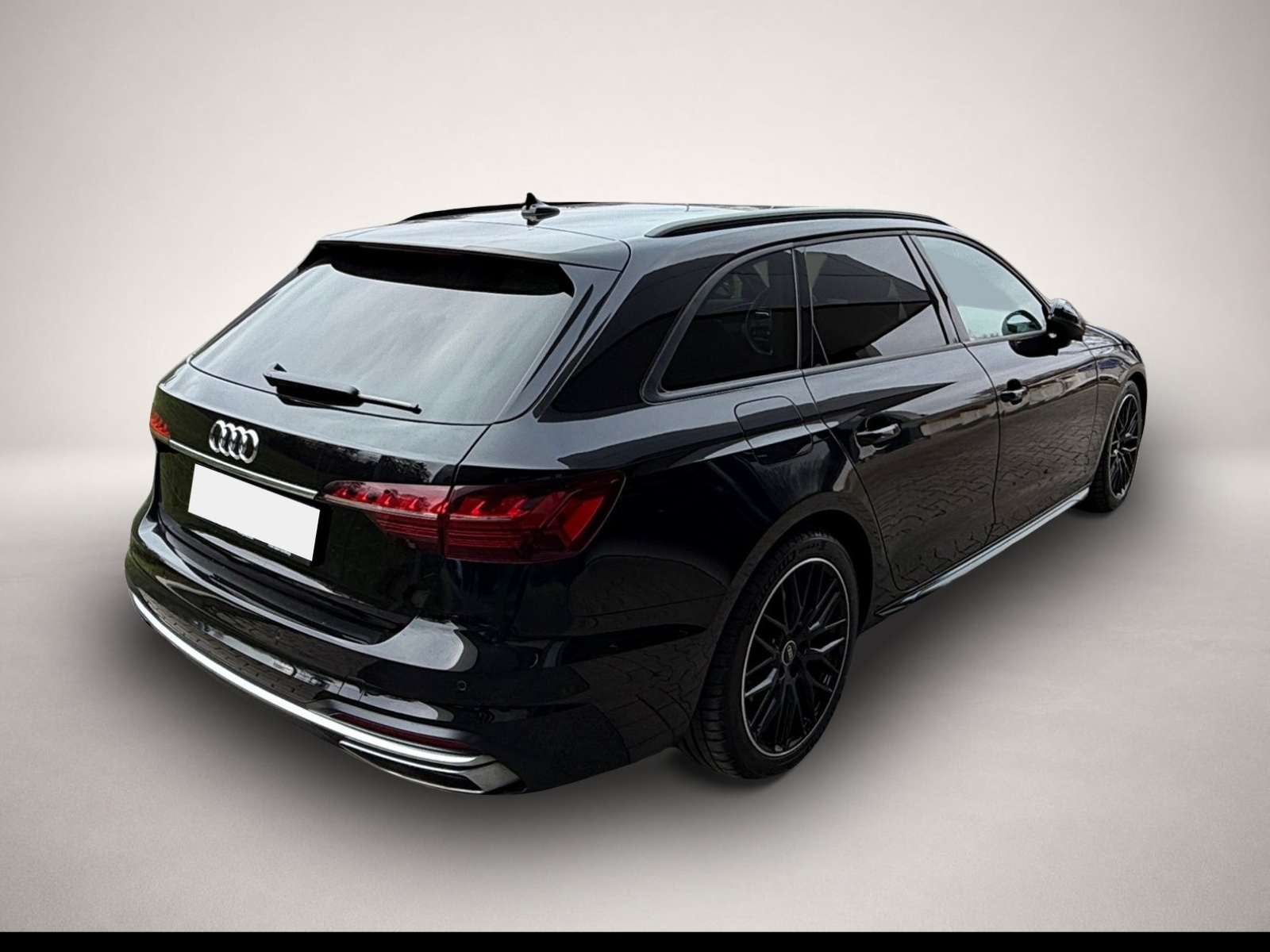 Audi A4 (02/2023, Diesel)