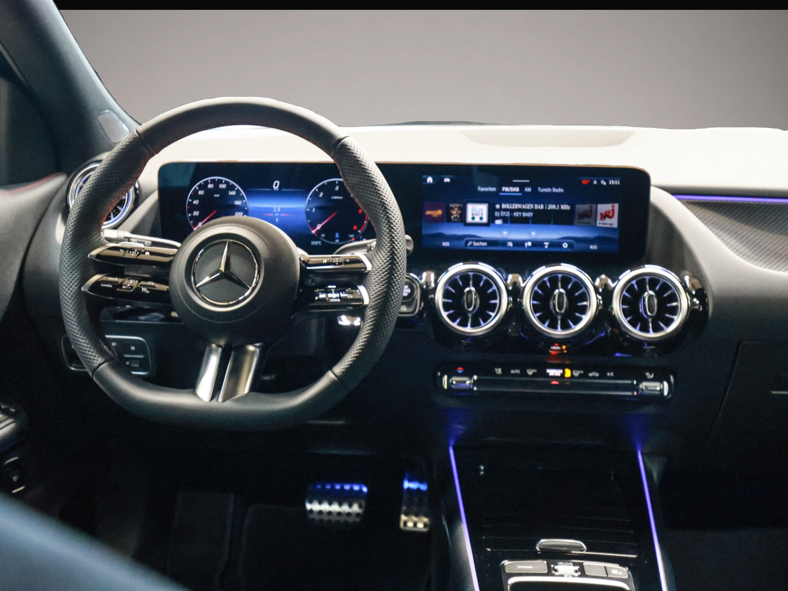 Mercedes-Benz GLA 200 (10/2025, Diesel)