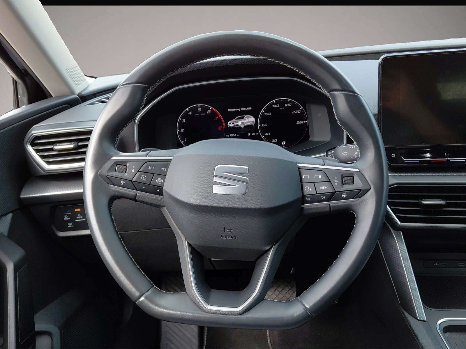Seat Leon (04/2021, Benzin)