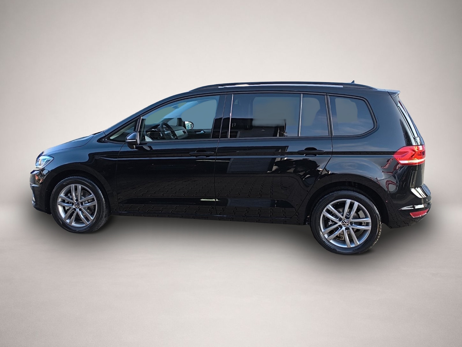 Volkswagen Touran (06/2026, Benzin)