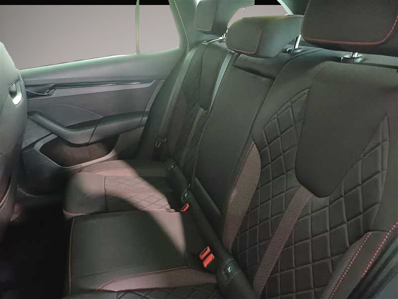 Skoda Octavia (04/2023, )