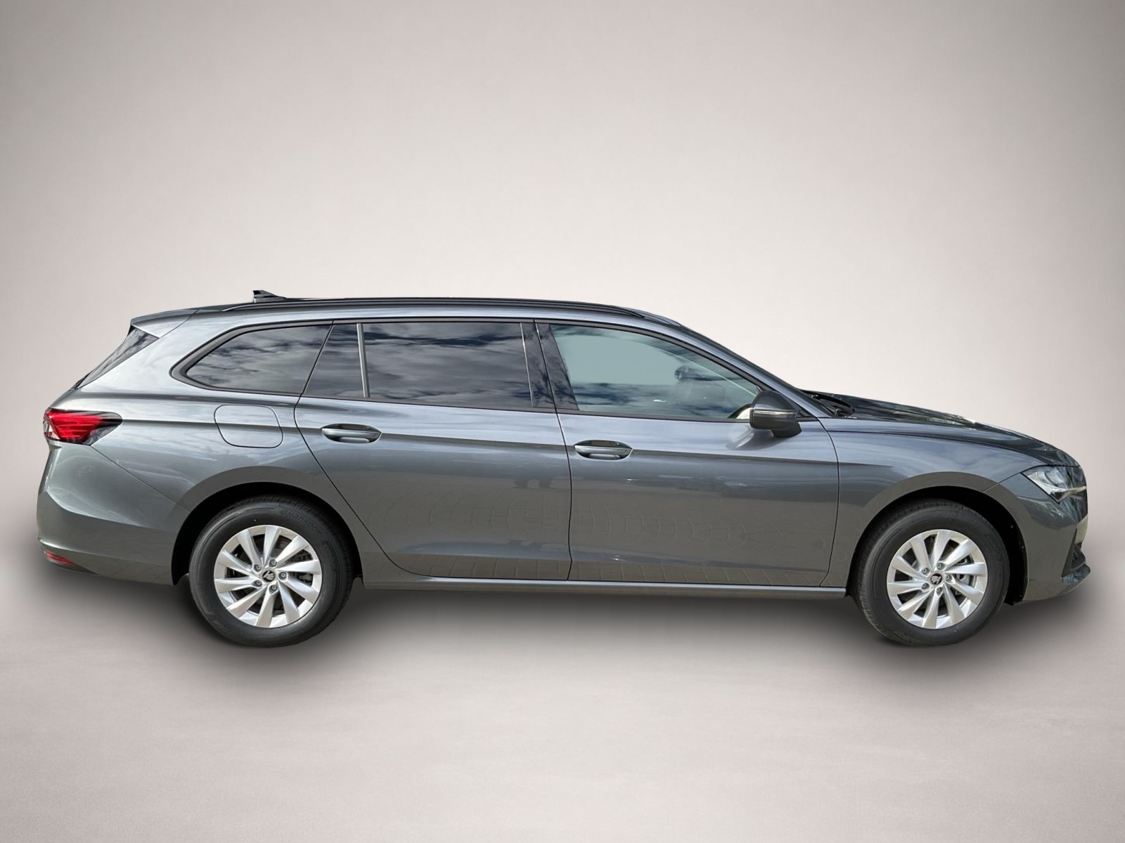 Skoda Superb, image 6 of 8