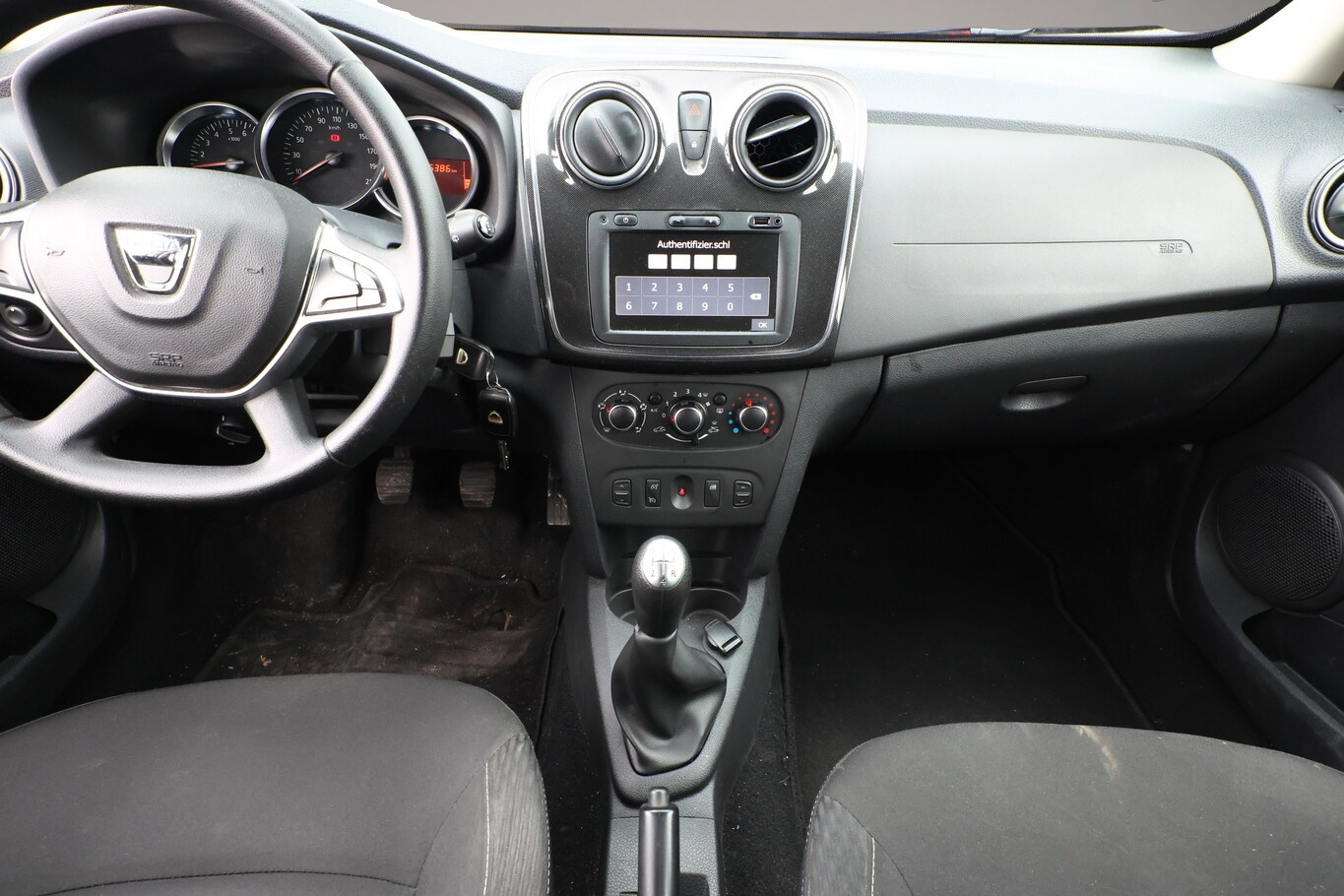 Dacia Logan (04/2020, )