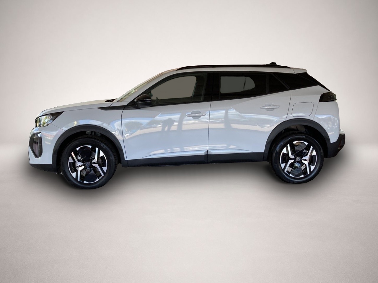 Peugeot 2008 (10/2025, Benzin)