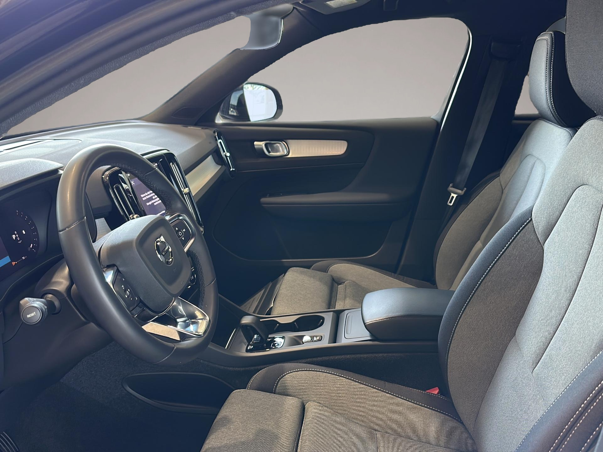 Volvo XC40 (05/2023, Benzin)