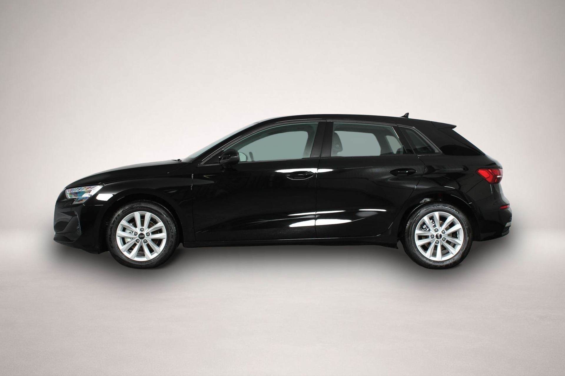 Audi A3, image 2 of 5
