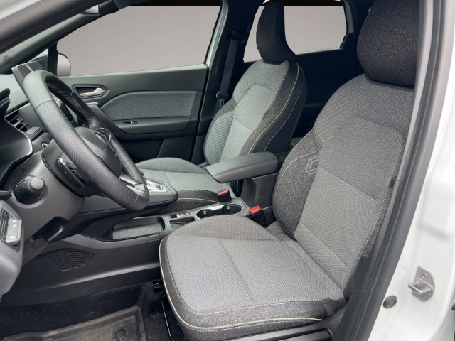 Renault Captur (02/2025, Benzin)