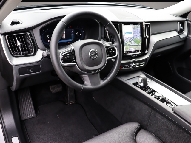 Volvo XC60 (03/2025, Benzin)