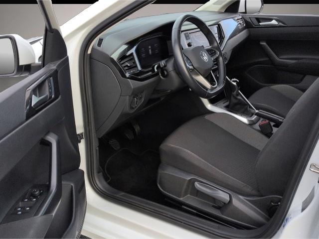 Volkswagen Polo (12/2021, Benzin)
