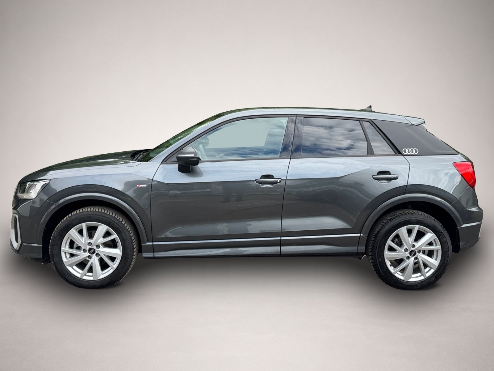 Audi Q2 (08/2025, Benzin)