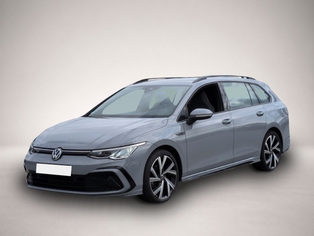 Volkswagen Golf (01/2023, Benzin)