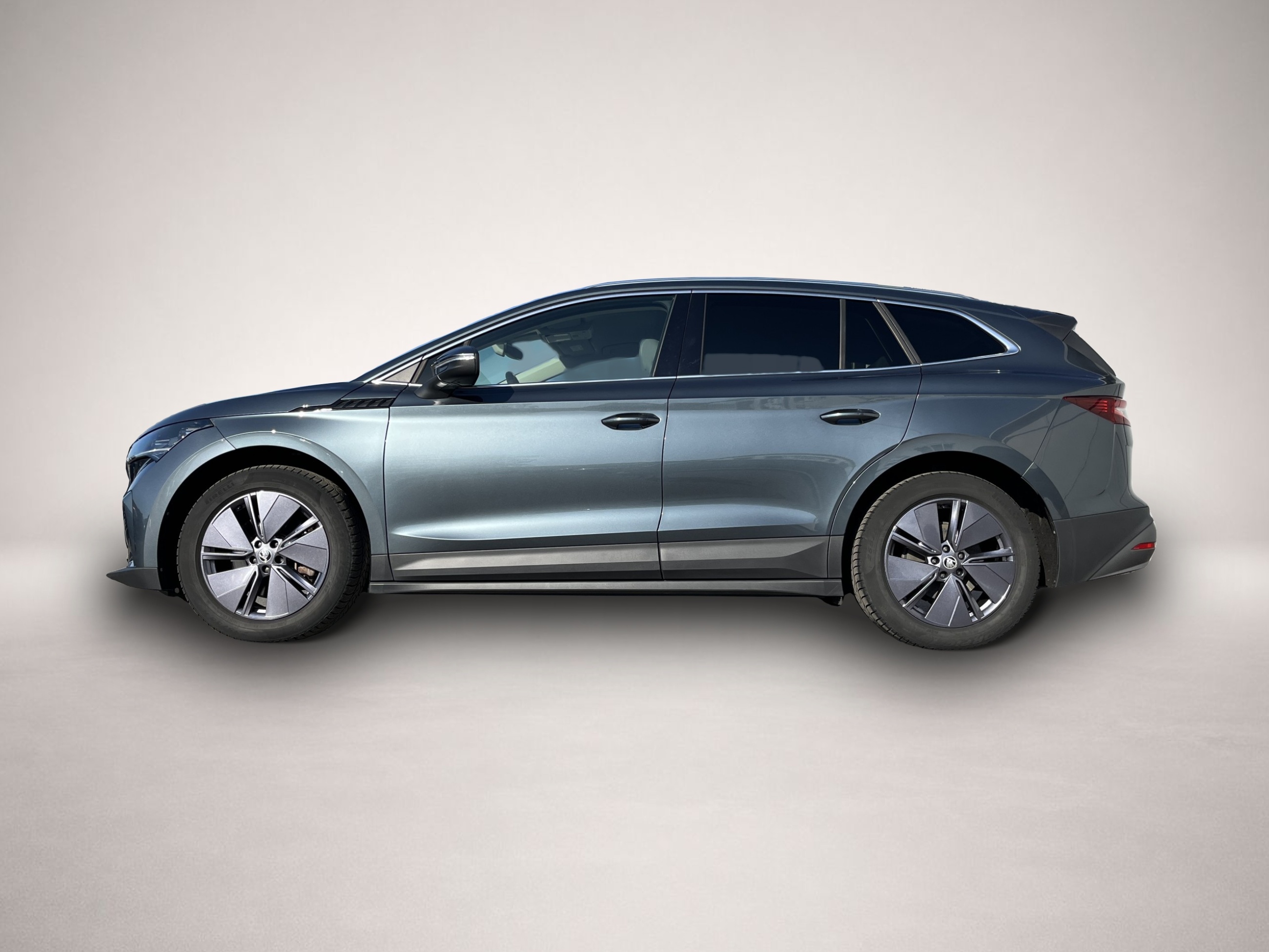 Skoda Enyaq (03/2022, ELECTRIC)