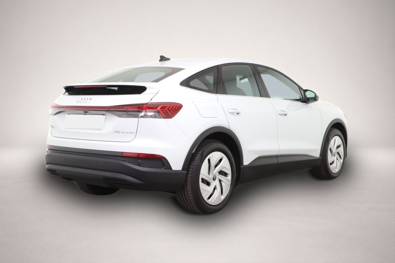 Audi e-tron (10/2025, ELECTRIC)