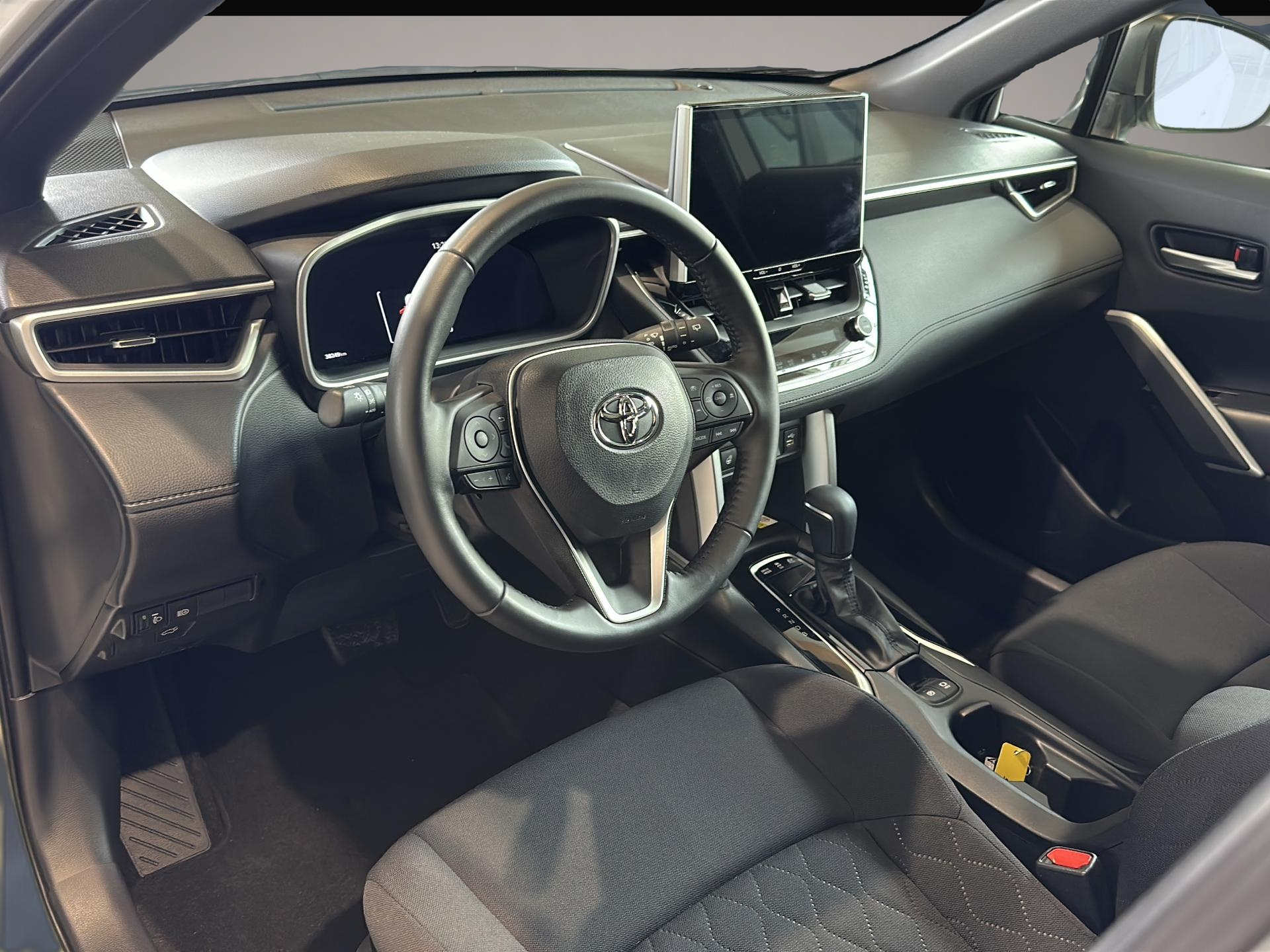 Toyota Corolla Cross (12/2022, Hybrid (Benzin/Elektro))