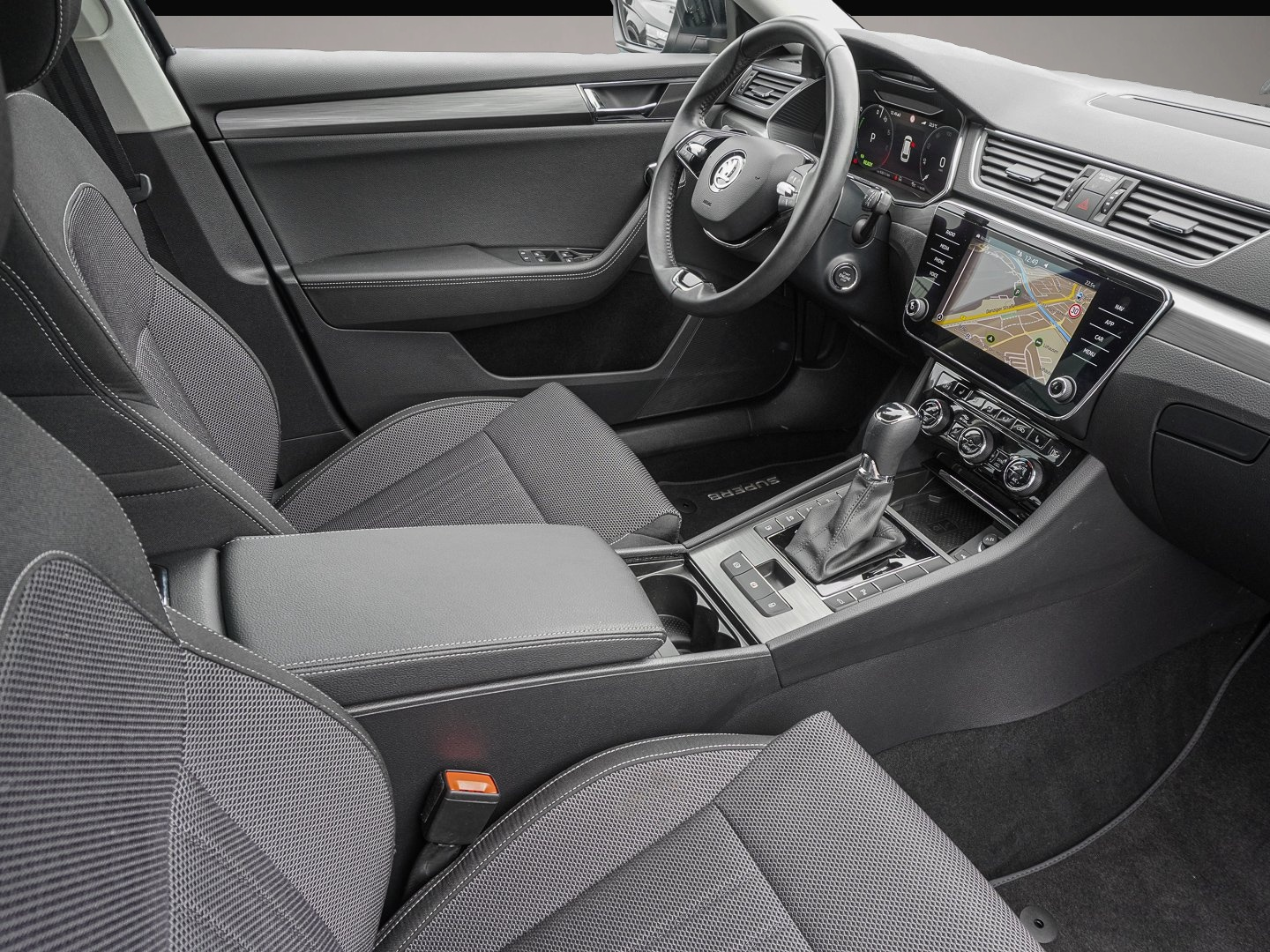Skoda Superb (04/2023, )