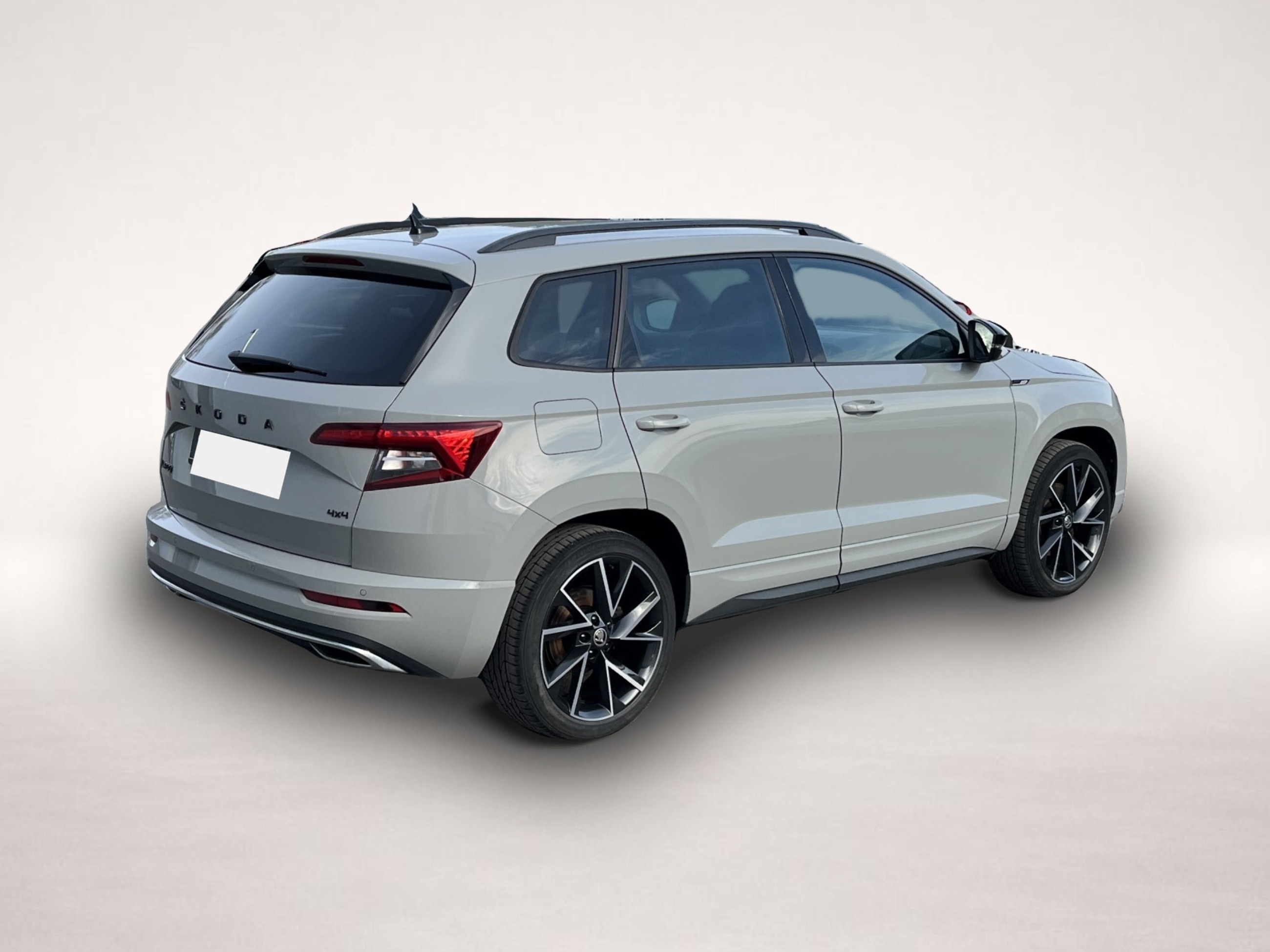 Skoda Karoq (11/2021, Benzin)