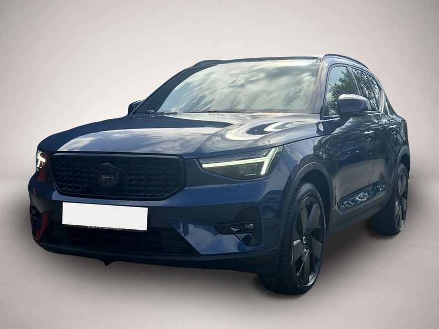 Volvo XC40 (10/2025, Benzin)