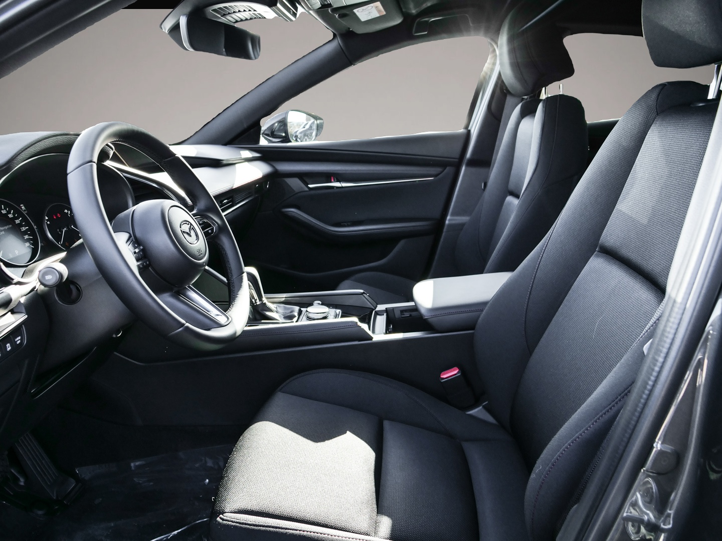 Mazda 3, image 4 of 6