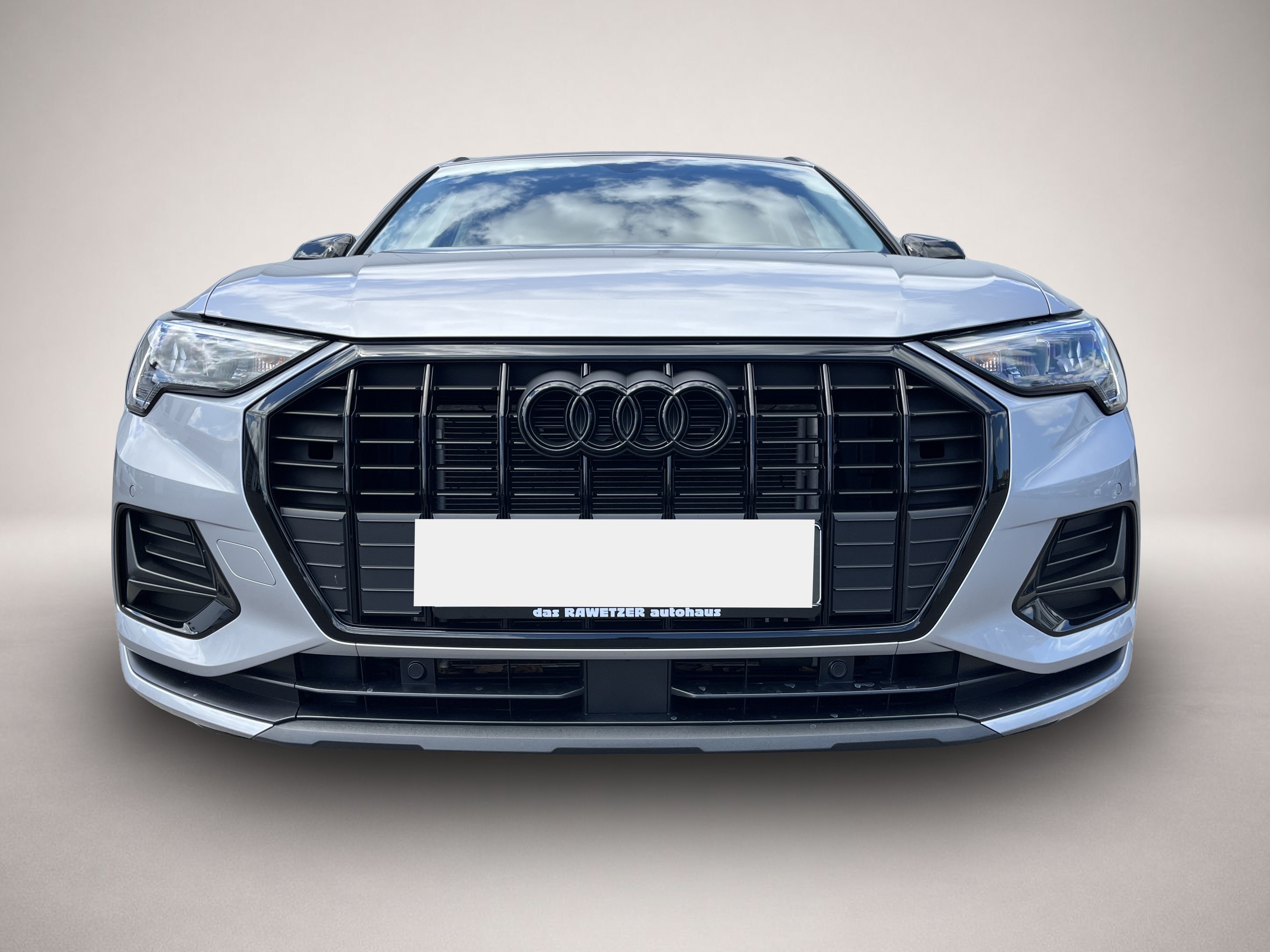 Audi Q3 (12/2022, Benzin)