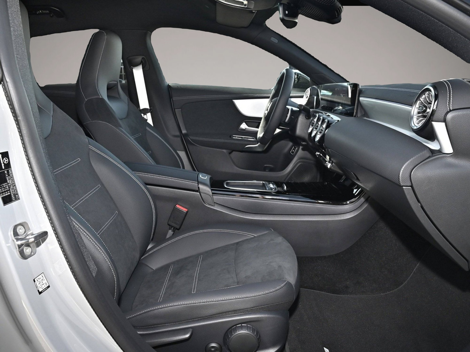Mercedes-Benz CLA 250 (04/2025, Hybrid (Benzin/Elektro))