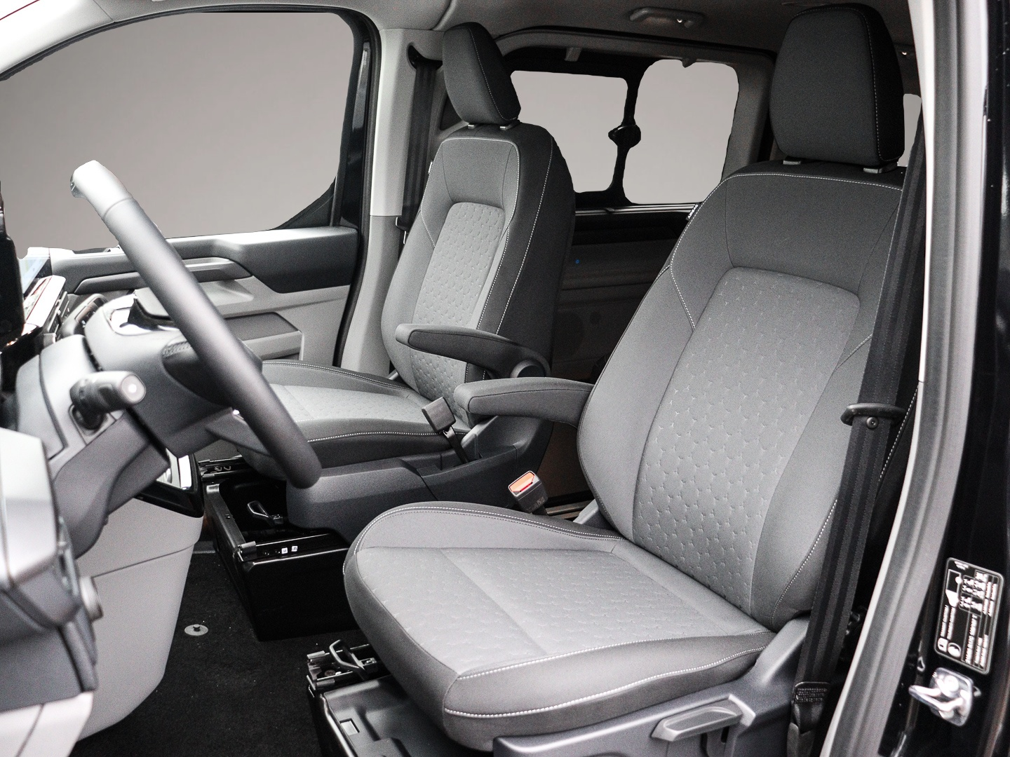 Ford Tourneo Custom (03/2026, Diesel)