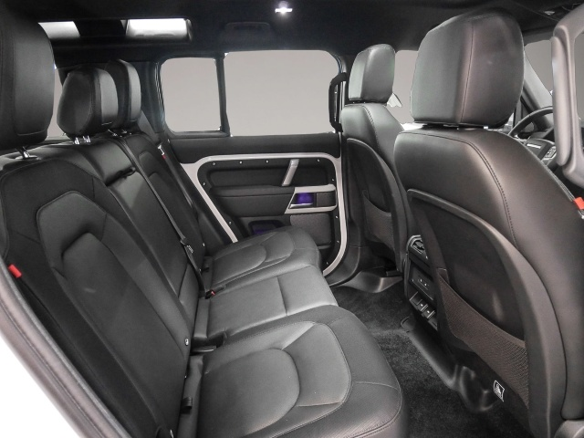 Land-Rover Defender (11/2023, Benzin)