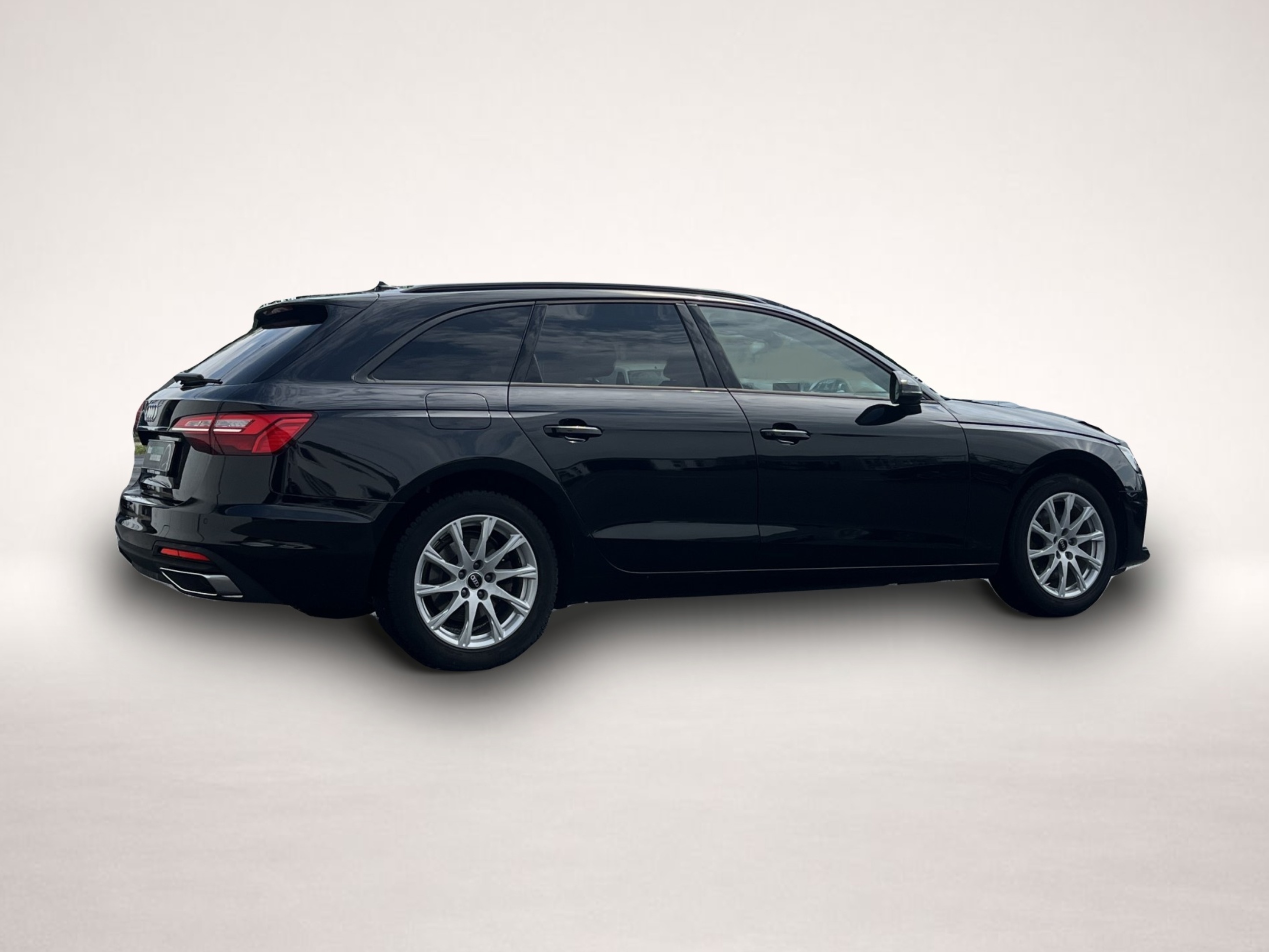 Audi A4 (07/2022, Benzin)