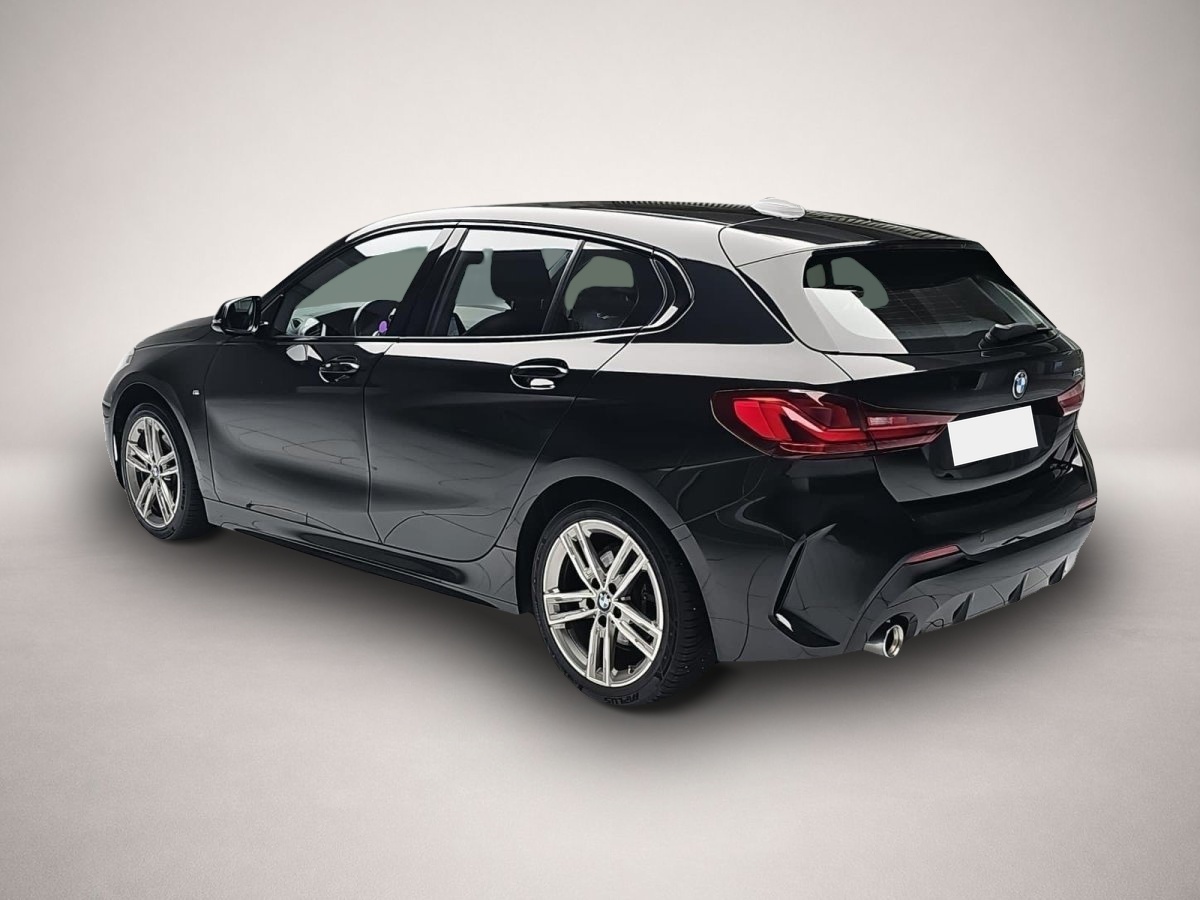 BMW 118 (10/2022, Benzin)