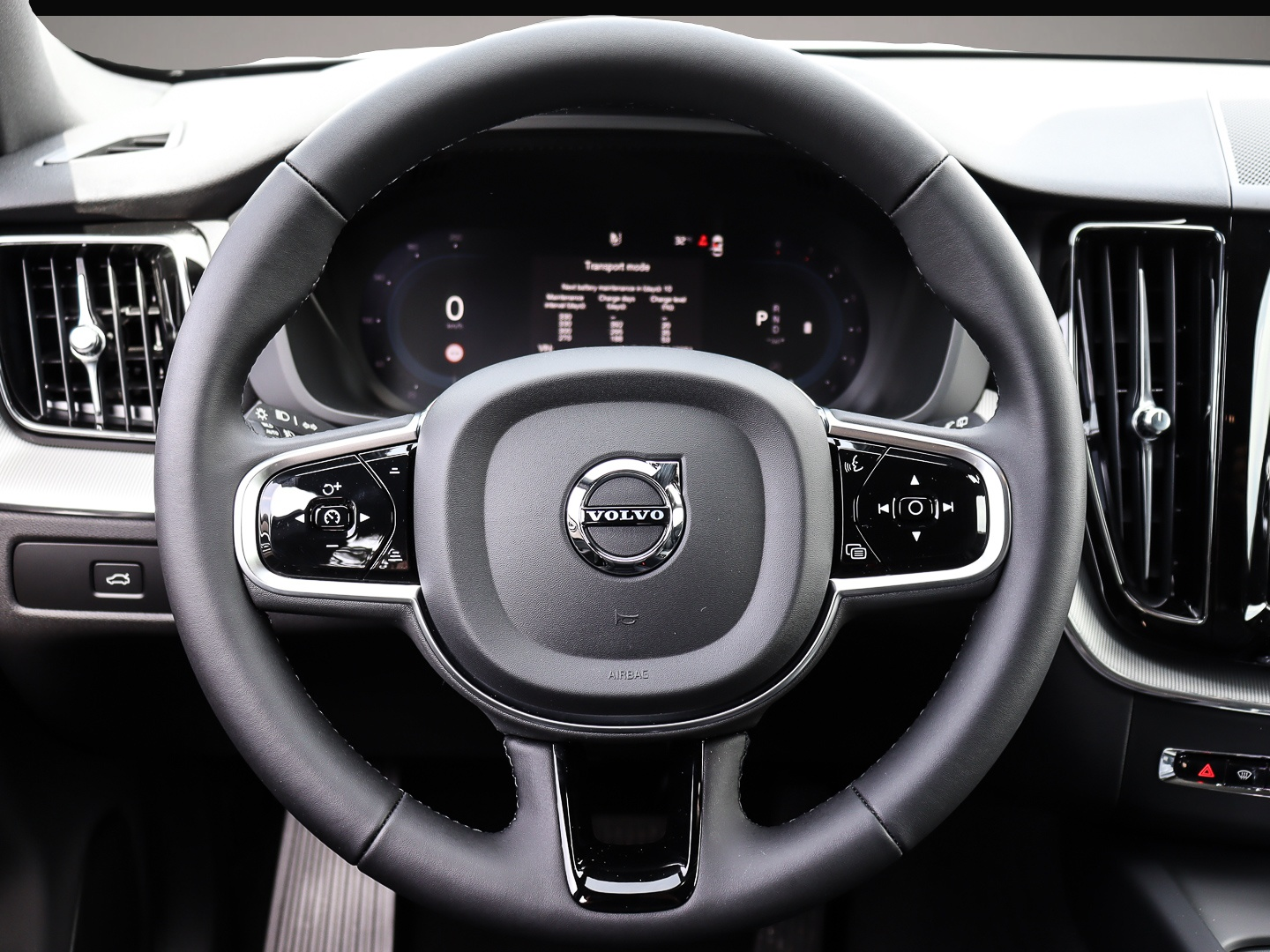 Volvo XC60 (12/2024, Benzin)