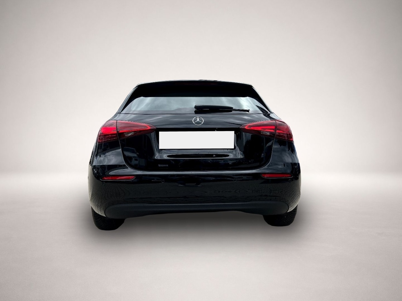 Mercedes-Benz A 180 (09/2024, Benzin)