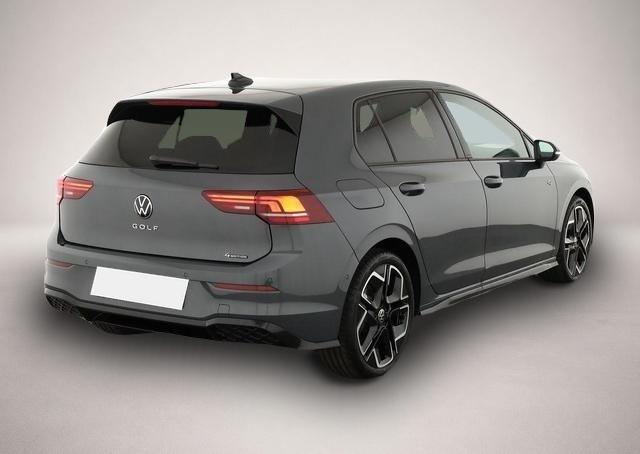 Volkswagen Golf (08/2026, Benzin)