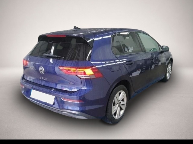 Volkswagen Golf (12/2022, Benzin)
