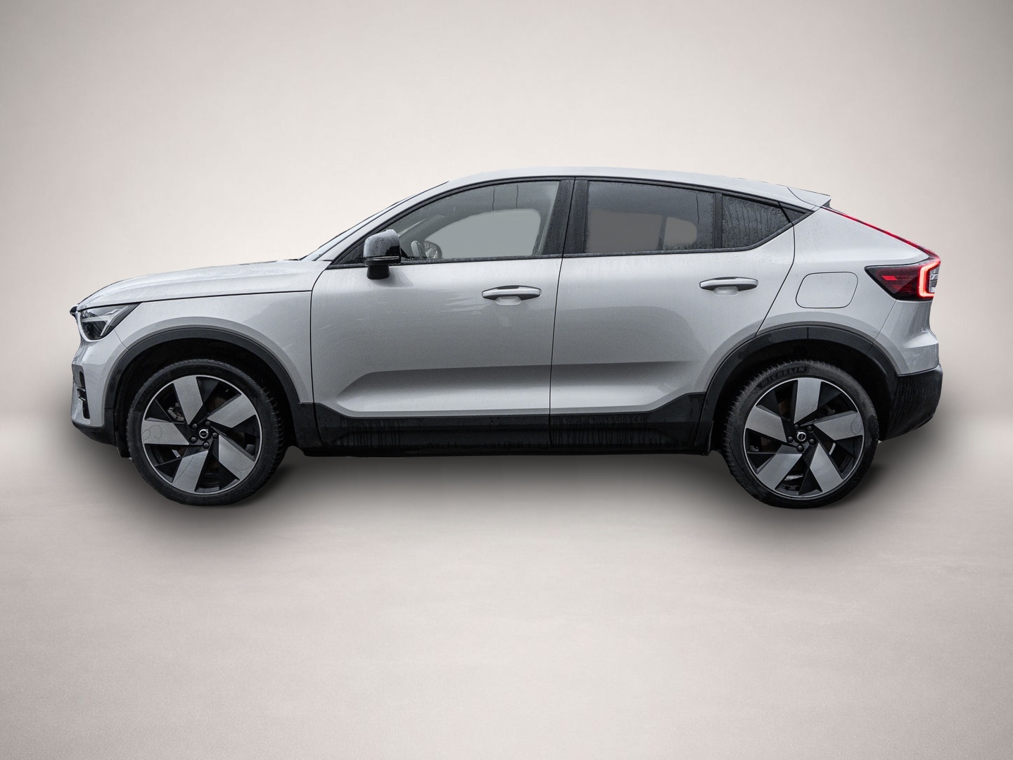 Volvo C40 (12/2022, ELECTRIC)