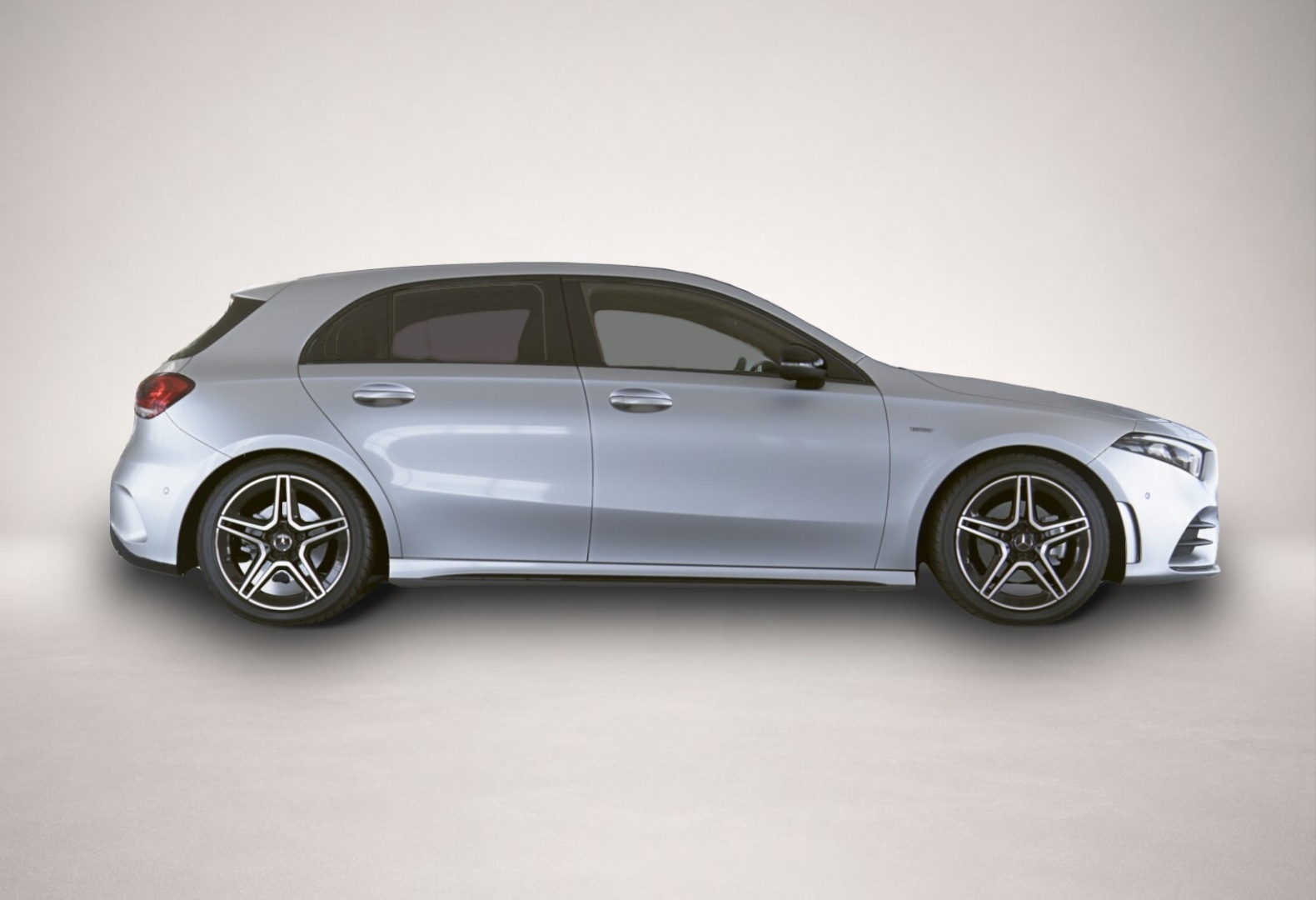 Mercedes-Benz A 200 (09/2022, Benzin)