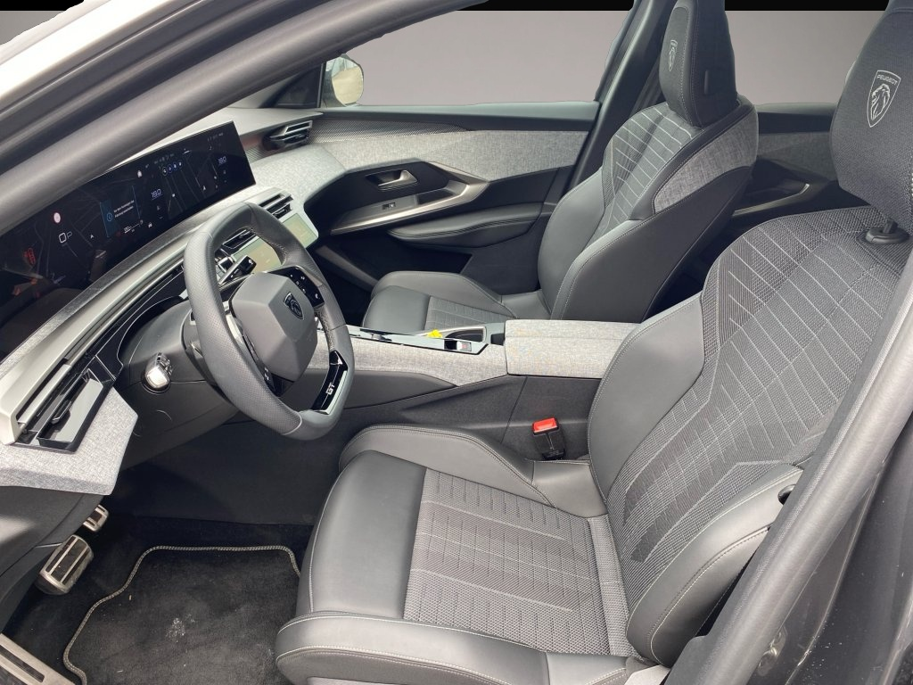 Peugeot 3008 (04/2025, Benzin)