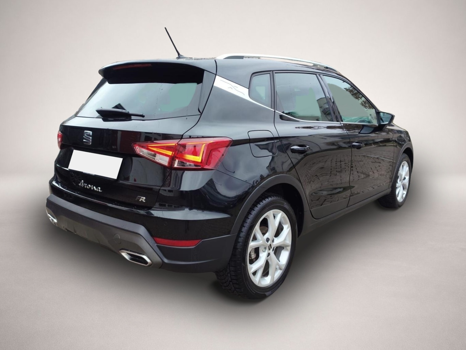 Seat Arona (06/2024, Benzin)