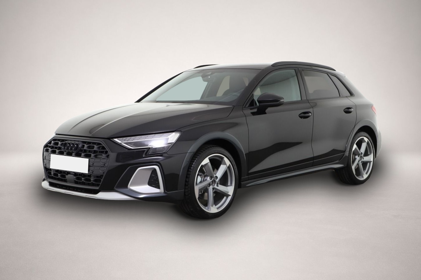 Audi A3 (08/2025, Benzin)