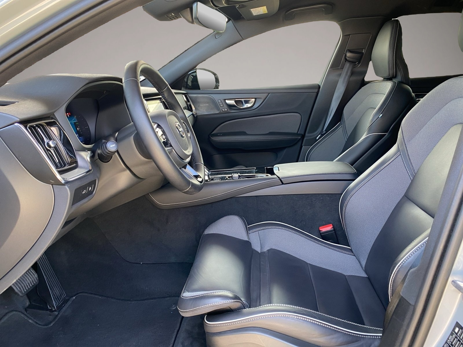 Volvo V60 (06/2024, )
