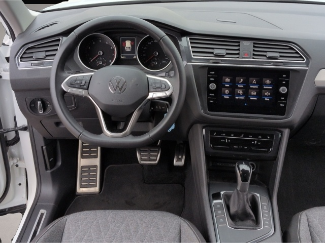 Volkswagen Tiguan (01/2024, Benzin)
